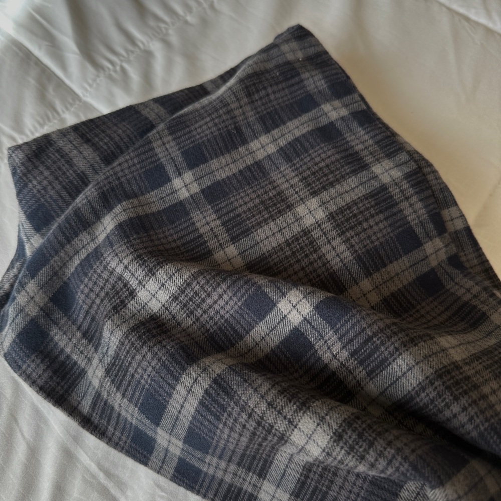 Uniqlo Flannel Pants - Picture 5 of 6